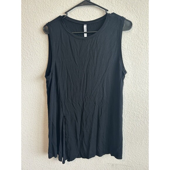 Fabletics Women's Tank Top Classic Black Medium Front Side Slit Asymmetrical - Picture 1 of 9